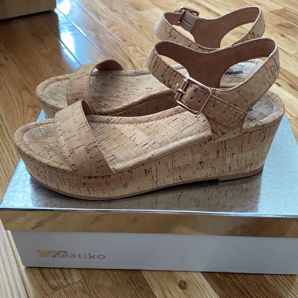 Matiko Corrinne Cork Platform Wedge Like New in Box Size 40EU - Picture 2 of 6